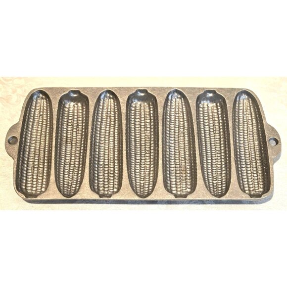 Wagner Ware Sydney -O- 1319 Cast Iron Junior Corn Bread Pan USA Krusty Korn Kobs - Picture 2 of 5